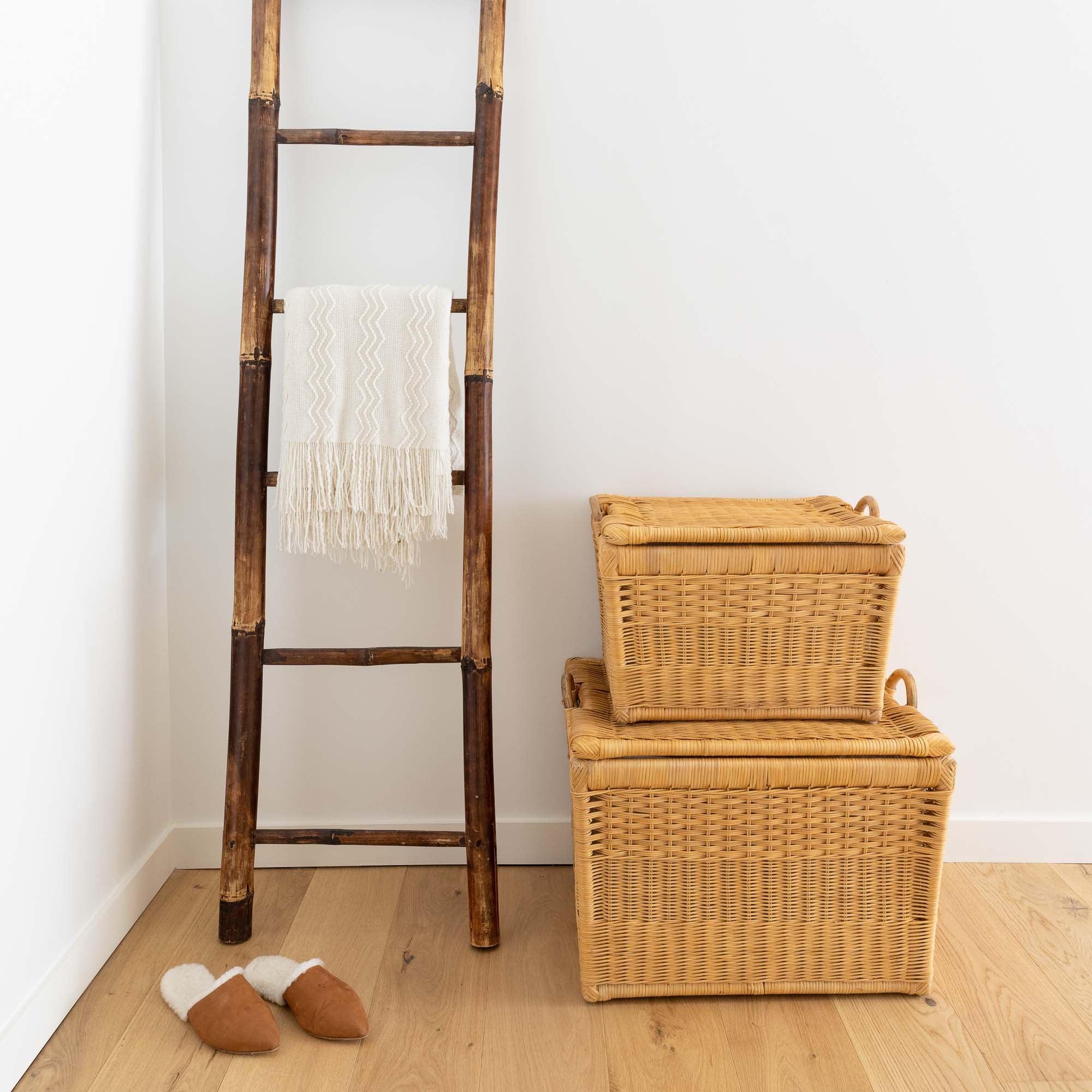 Lift-off Lid Wicker Storage Basket