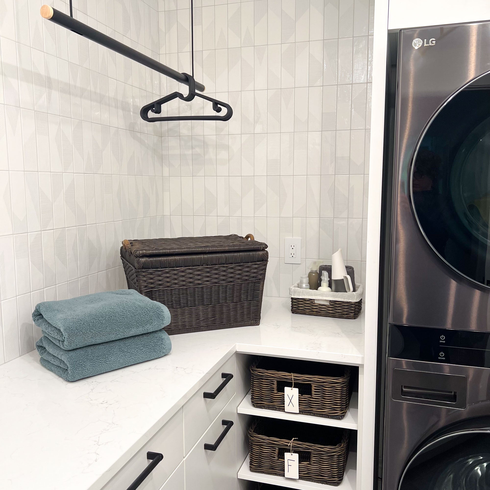 Lift-off Lid Wicker Storage Basket